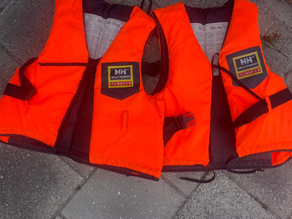 Twee Helly Hansen zwemvesten , Besto zwemvest., Ophalen, Gebruikt, Dame of Heer, Reddingsvest of Zwemvest
