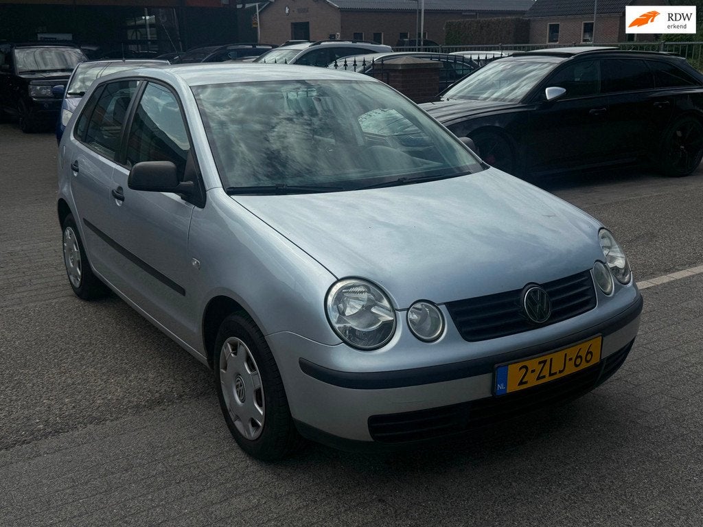 Volkswagen Polo 1.2-12V AIRCO/APK 02-01-2027/RIJDT PERFECT/, Voorwielaandrijving, Stof, Zwart, 1198 cc