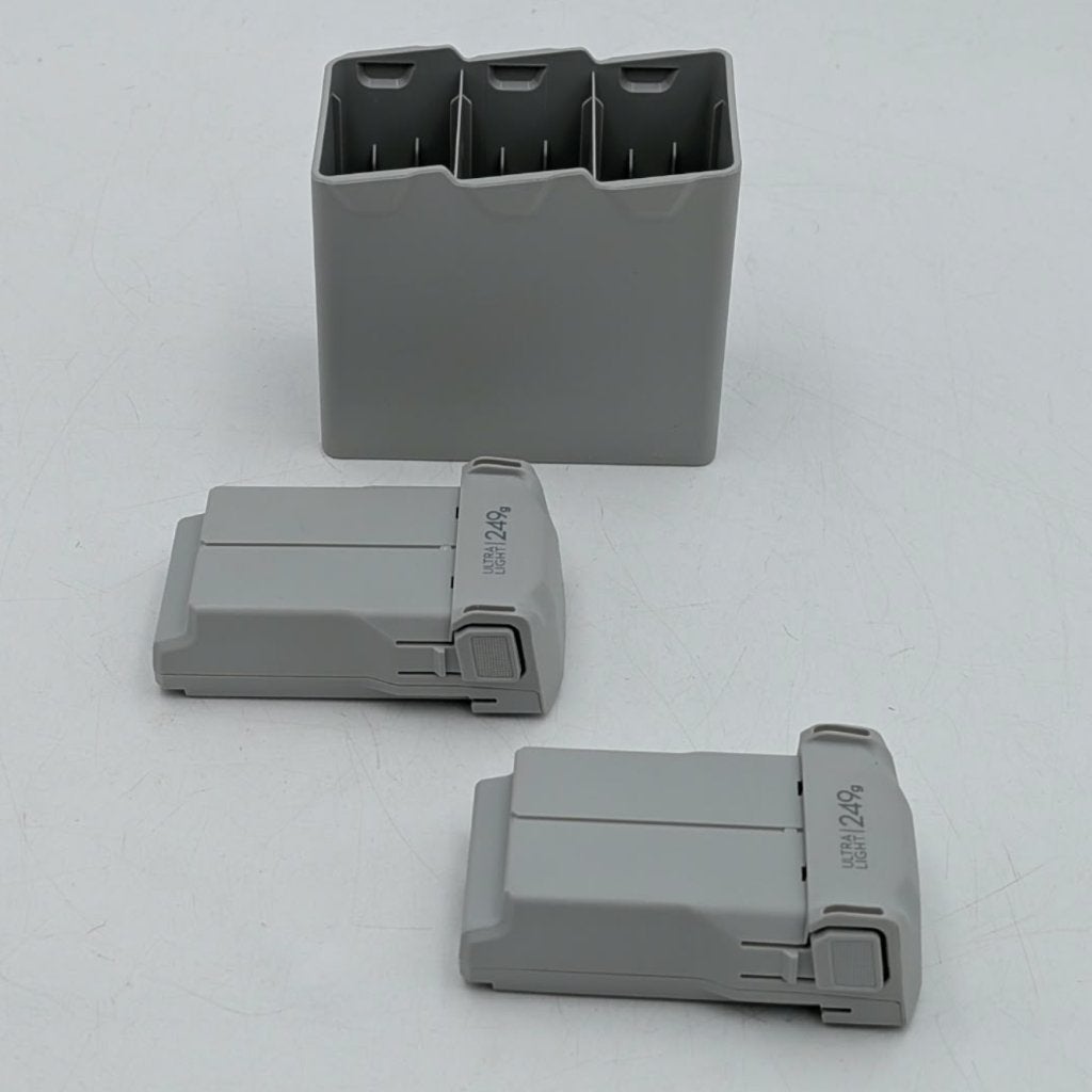 DJI Accu 2x ultra light 249g bmx162-2453-7.38 + Laadstation, DJI, Zo goed als nieuw, Inform@dji.com, DJI Sky City
No. 55 Xianyuan Road
Nanshan District, Shenzhen
China