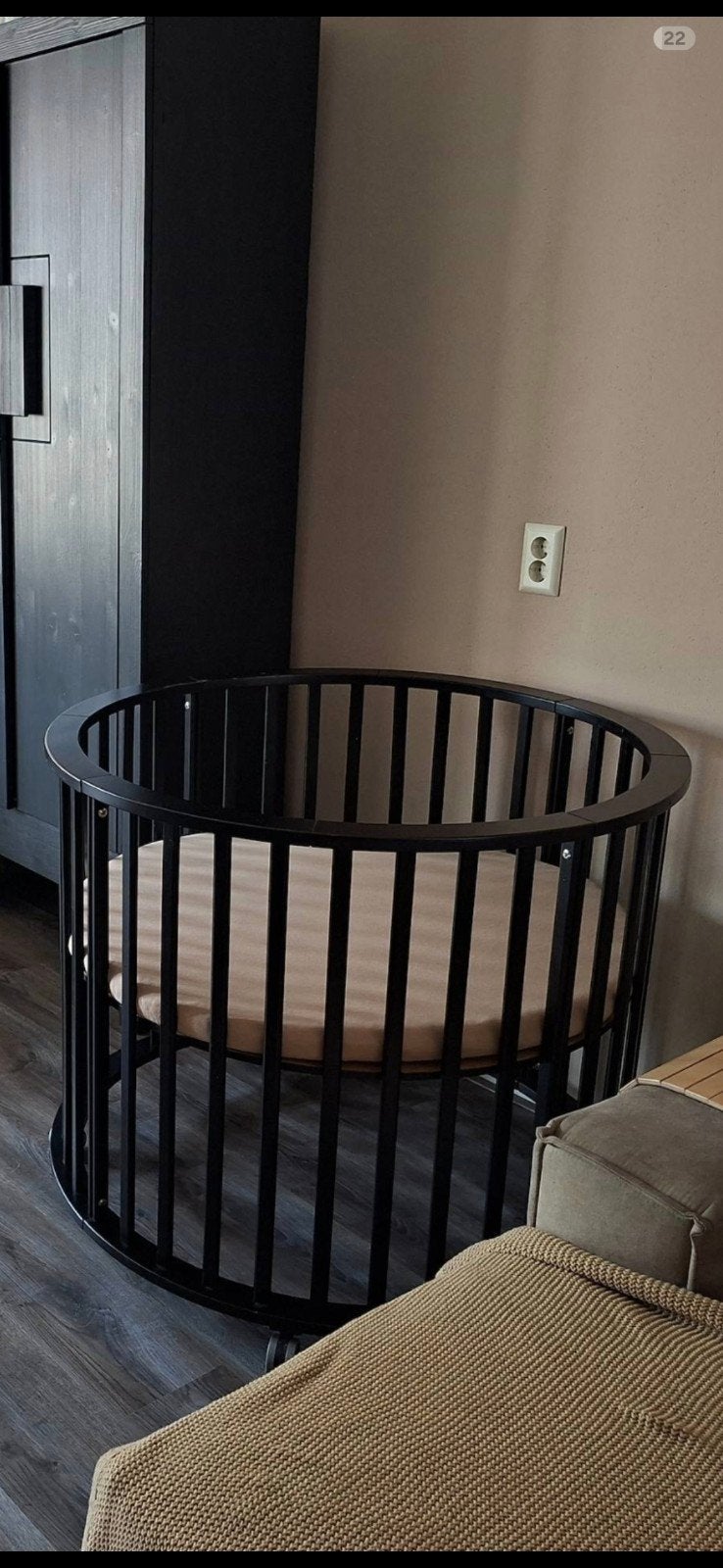 Ronde zwarte box met wieltjes en optioneel boxmatras, Kinderen en Baby's, Ophalen, Gebruikt, Rond, Wieltjes
