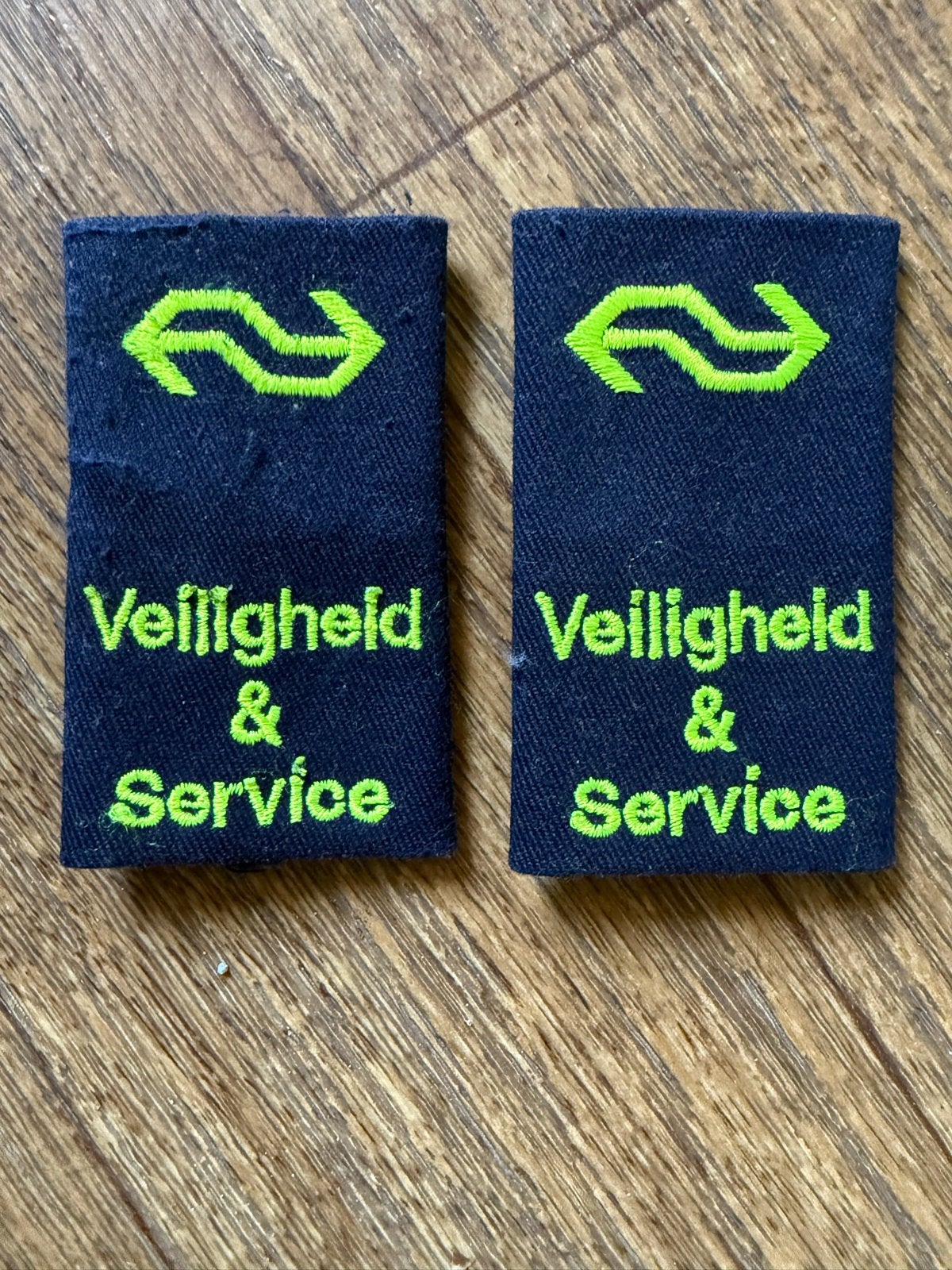NS Veiligheid & Service Mouwemblemen (2 stuks), Ophalen, Gebruikt
