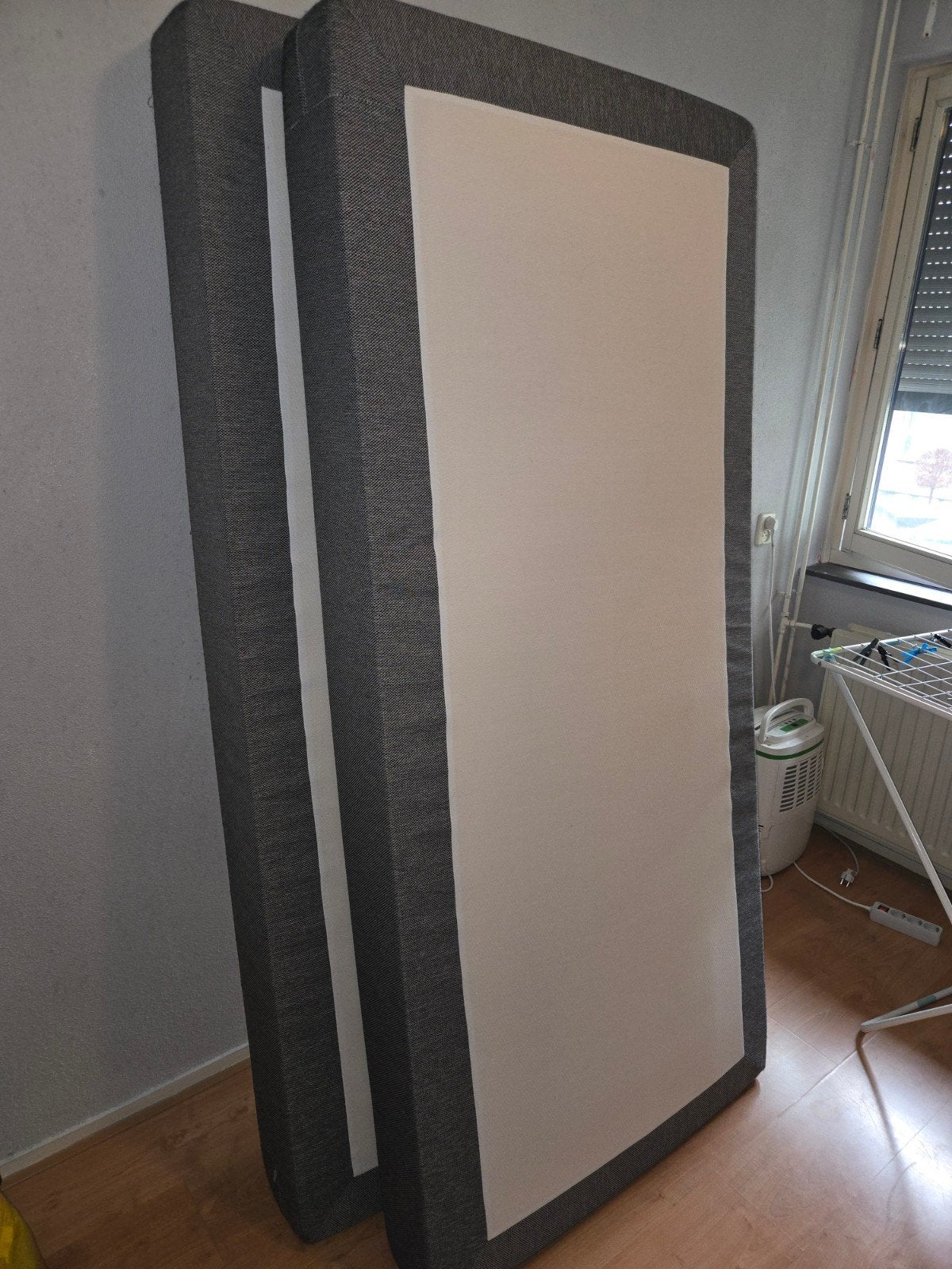 Twee eenpersoons boxsprings, Ophalen, Zo goed als nieuw, 80 cm, 200 cm