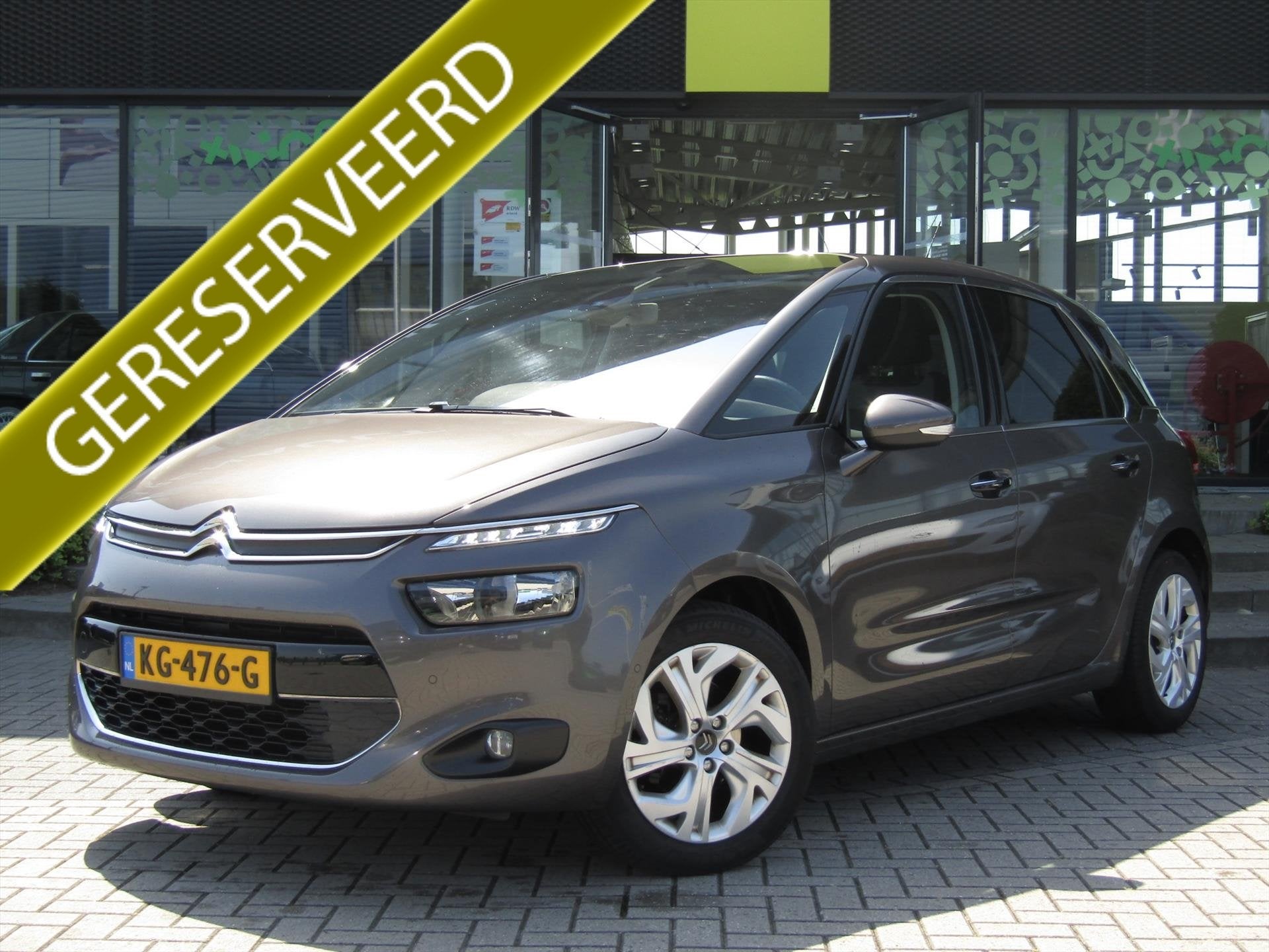 CITROEN C4 Picasso PureTech 130pk Intensive / Trekhaak / Nav, Auto's, Citroën, Stof, Gebruikt, 1199 cc, 1470 kg