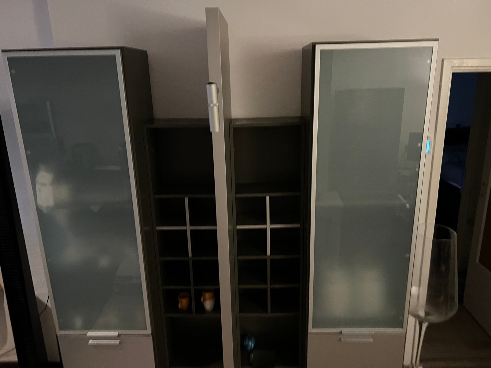 Vitirine kast grijs met glas (5 delig), Ophalen, Gebruikt, Glas, Cd's