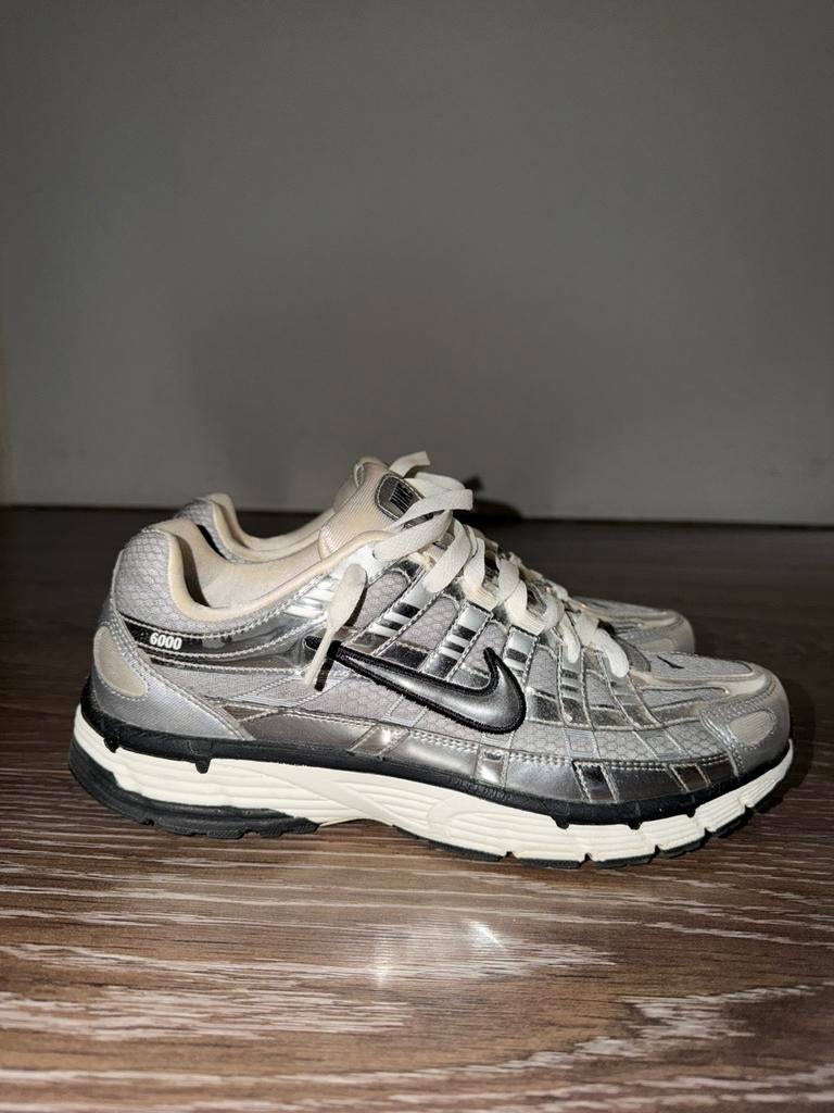 Nike p6000 silver maat 42.5, Ophalen of Verzenden, Zo goed als nieuw, Overige kleuren