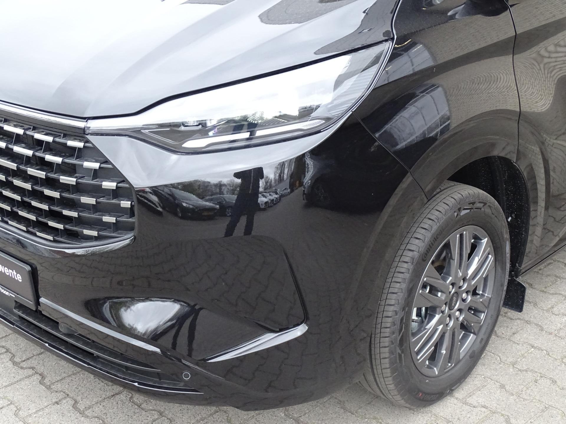 Ford Tourneo Custom 2.5 Plug-IN Hybrid 233 PK L2H1 Titanium, Auto's, 12 maanden, Gebruikt, Zwart, Bedrijf