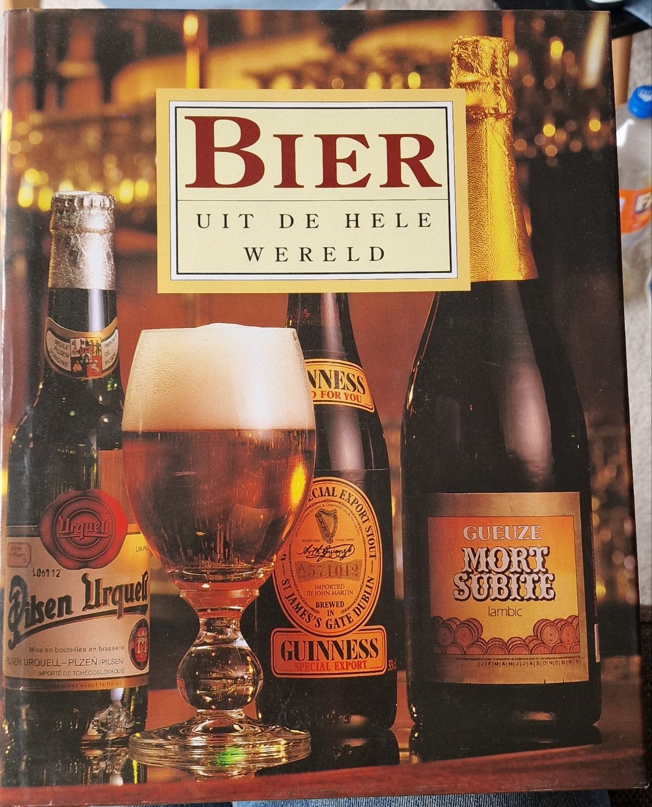 Bier uit de hele wereld - Ontdek de wereld van bier, Verzamelen, Ophalen of Verzenden, Zo goed als nieuw, Overige typen