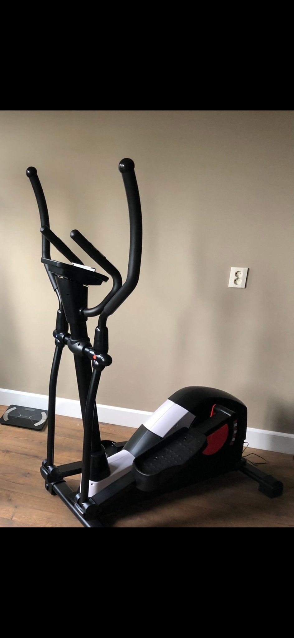 Zo goed als nieuwe Crosstrainer - Gedemonteerd en klaar, Ophalen, Armen, Zo goed als nieuw, Crosstrainer