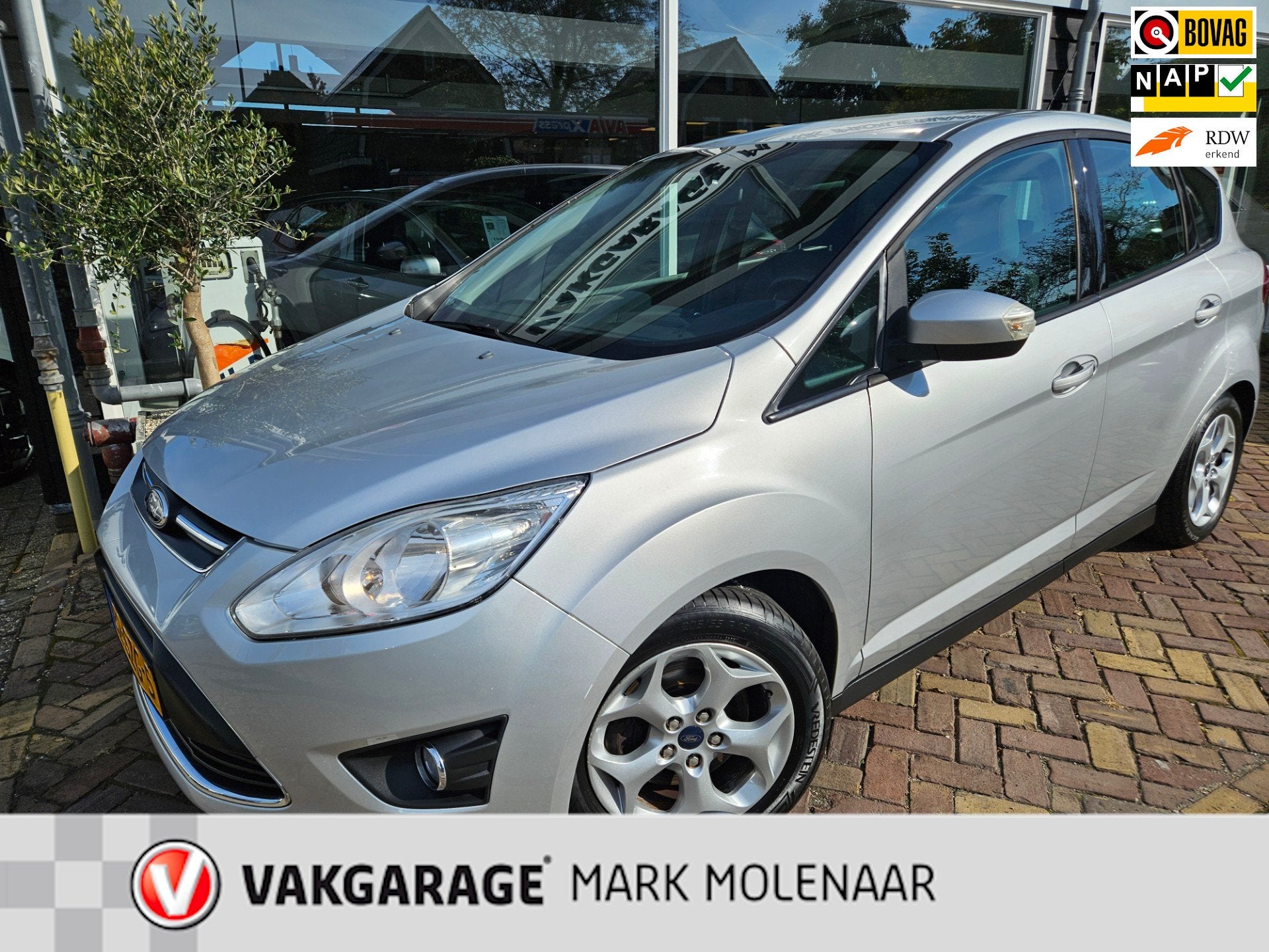 Ford C-Max 1.6 EcoBoost Trendnette auto,trekhaak,sterke moto, Voorwielaandrijving, Navigatiesysteem, Gebruikt, 4 cilinders