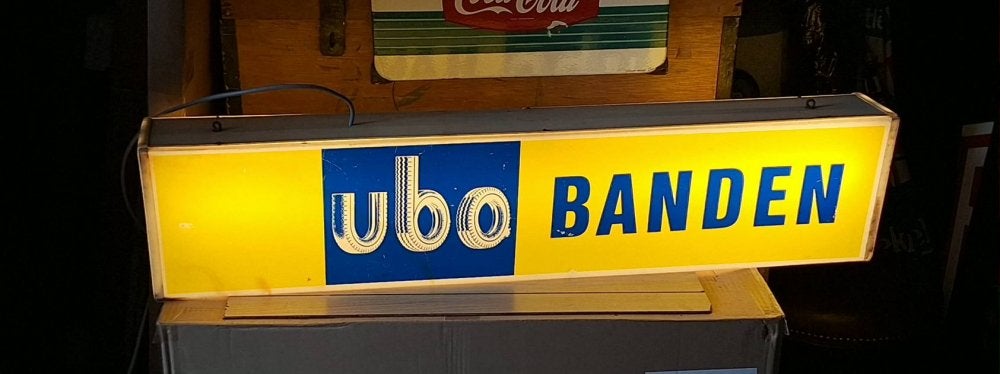 Mooie vintage reclamelichtbak van UBO banden., Ophalen, Gebruikt, ., Lichtbak of (neon) lamp