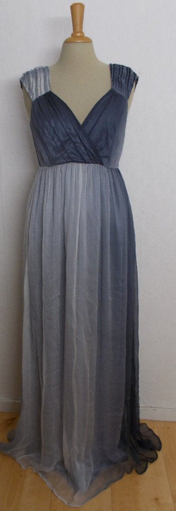 Mooie grijze silk maxi dress van Traffic People! M, Maat 38/40 (M), Verzenden, Zo goed als nieuw, Grijs