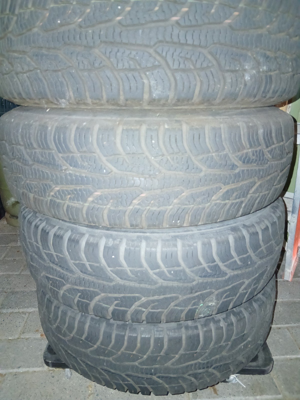 Te koop vw upp/citigo/mio 4 seizoenen banden met velgen, Auto-onderdelen, Ophalen, All Season