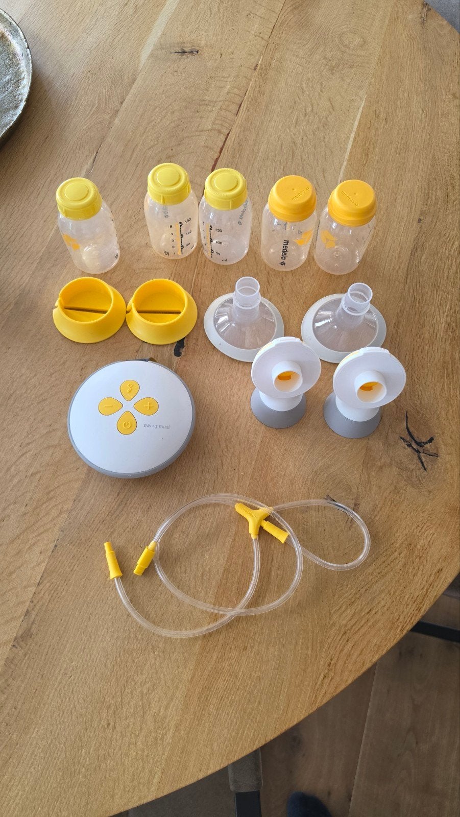 Medela Swing Maxi dubbele borstkolf met accessoires, Ophalen of Verzenden, Gebruikt