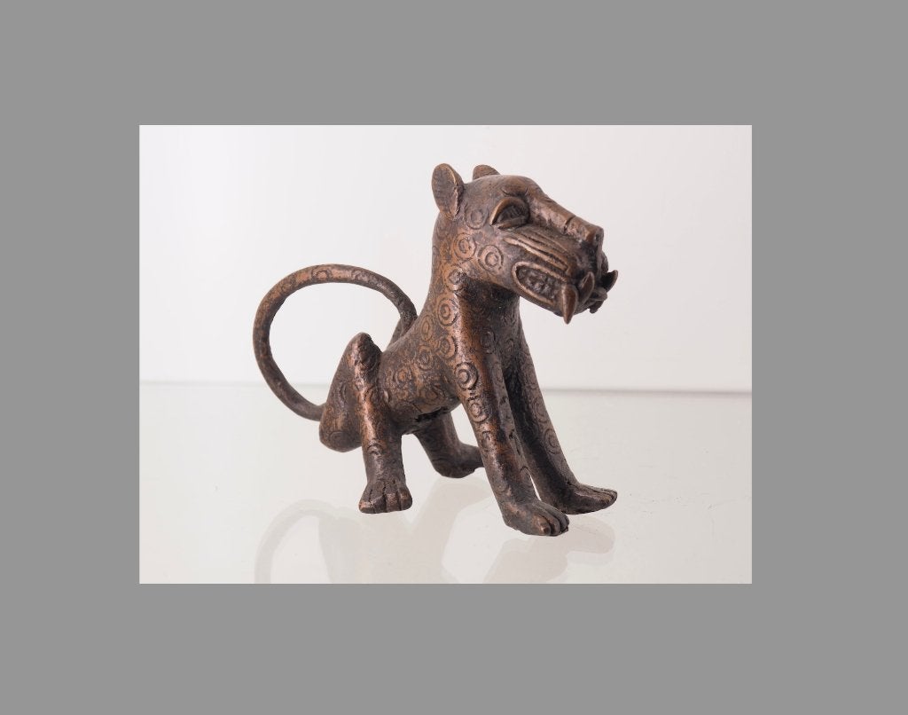 817 gr. Bronzen Benin luipaard, Nigeria (160222-01), Antiek en Kunst, Afrika, Handgemaakt, Ophalen of Verzenden, 14 cm