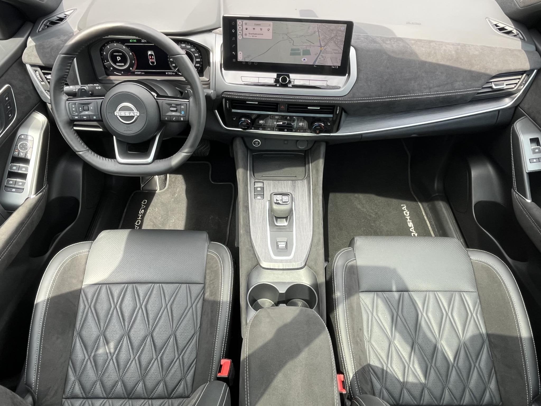 Nissan Qashqai 1.3 MHEV Xtronic Tekna Plus / 10 Jaar Nissan, Euro 6, 4 cilinders, Wit, Bedrijf
