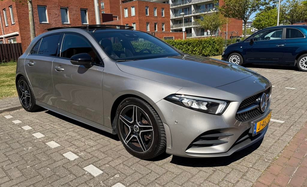 Mercedes-Benz A-Klasse A 200 163pk 7G-DCT 2019 Grijs, Zwart, 4 cilinders, 163 pk, 75 €/maand