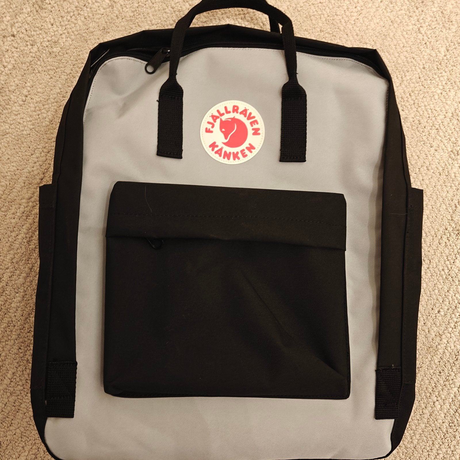Fjällräven Kånken rugzak - Grijs/Zwart, Overige merken, 25 tot 40 cm, Nieuw, Ophalen of Verzenden