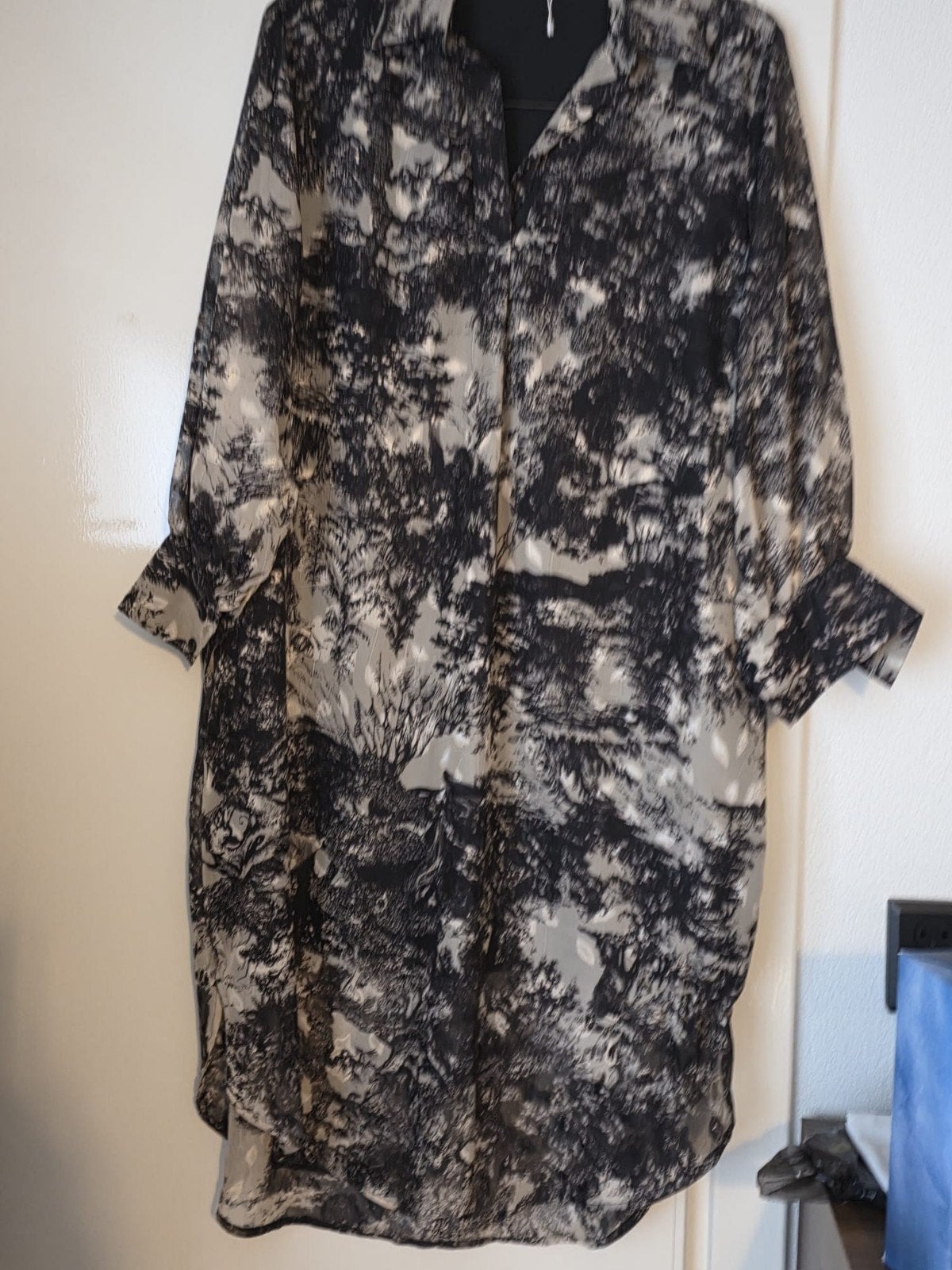 White Icy Jurk met Bosprint - Maat L, Zwart, Maat 42/44 (L), Nieuw, Ophalen of Verzenden