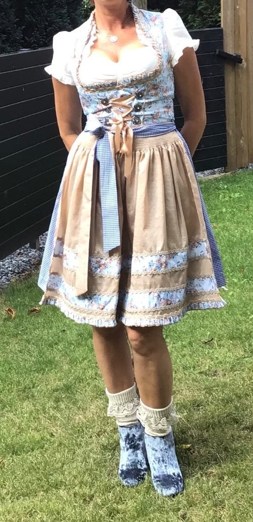 Schitterende dirndl 1 x gedragen beige licht blauw maat 38, Kleding | Dames, Gelegenheidskleding, Maat 38/40 (M), Overige typen
