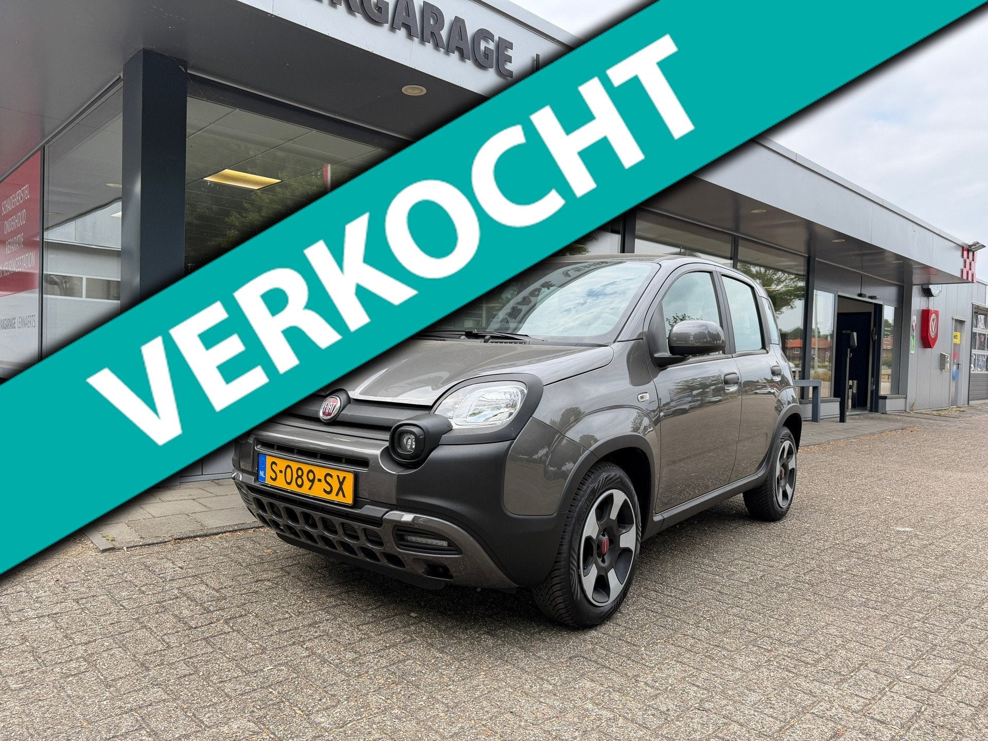 Fiat Panda 1.0 Hybrid City Cross, Rijklaarprijs / 12 mnd Bov, Auto's, Voorwielaandrijving, Stof, Panda, 4 stoelen