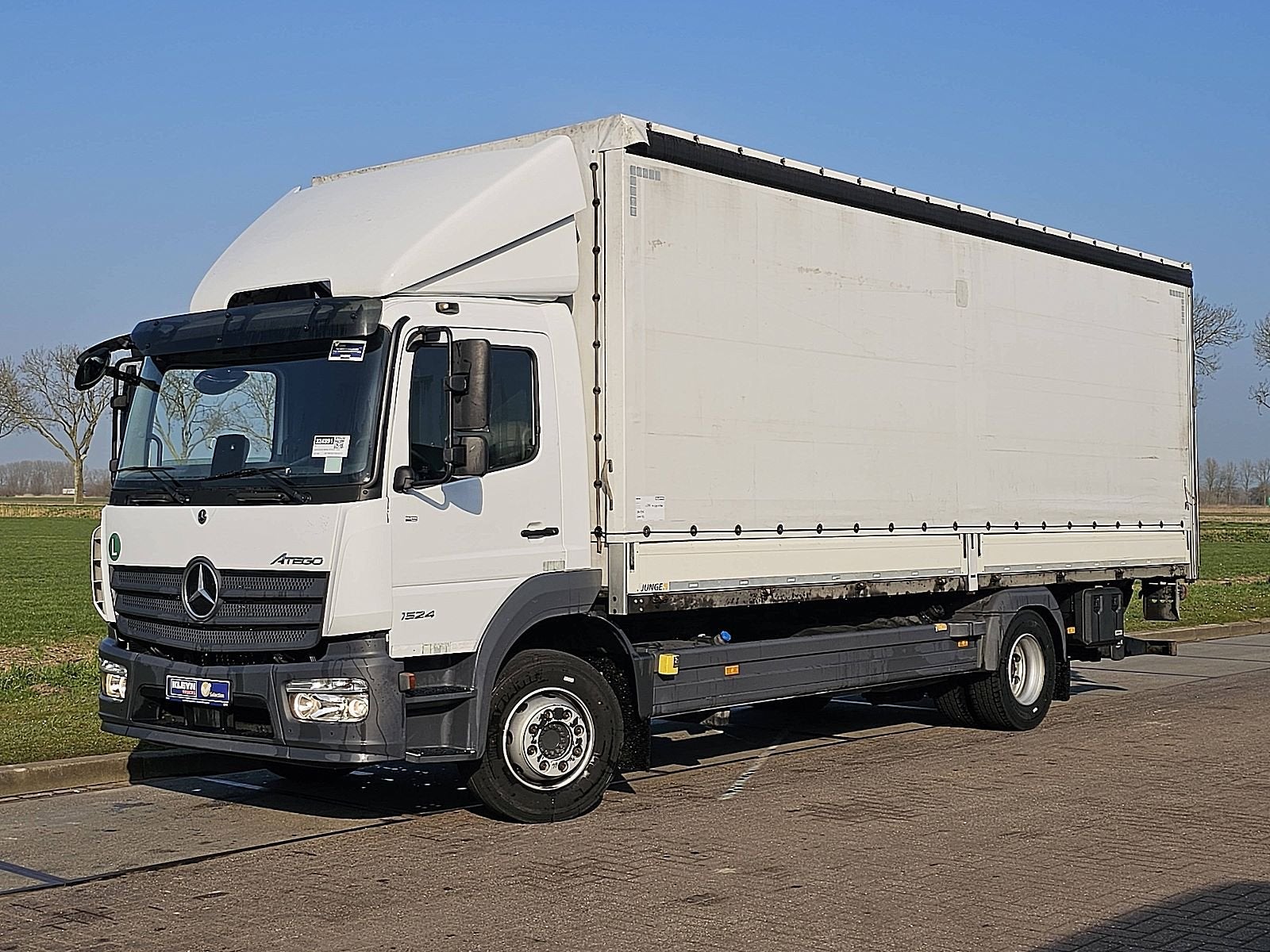 MERCEDES-BENZ ATEGO 1524 airco taillift, Automaat, 238 pk, Euro 6, Wit