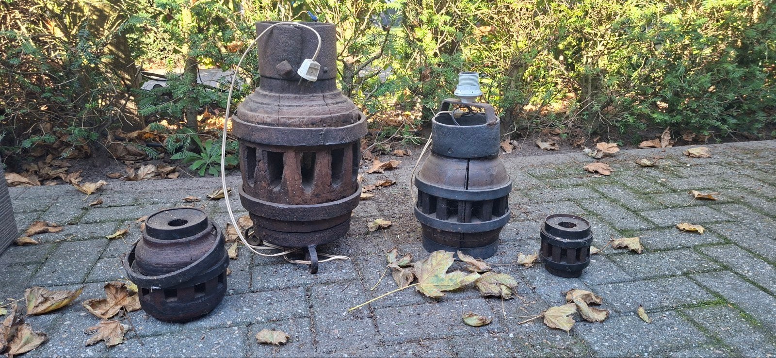 lampen houten naaf van wagenwiel/karrewiel, Ophalen