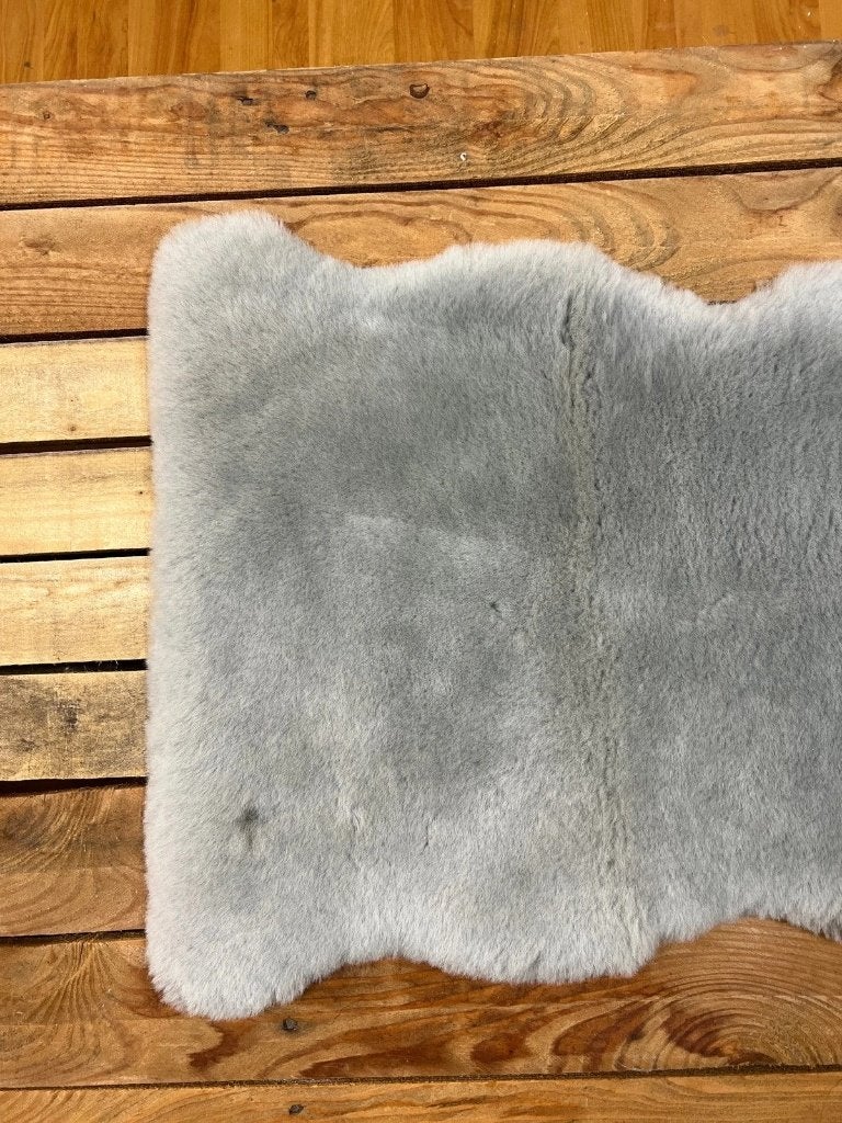 Originele lamsvacht grijs  60/44 cm, Gebruikt, Djt@dejuistetoon.eu, Ophalen of Verzenden, Mon Plaisir 19, Etten-Leur, Netherlands