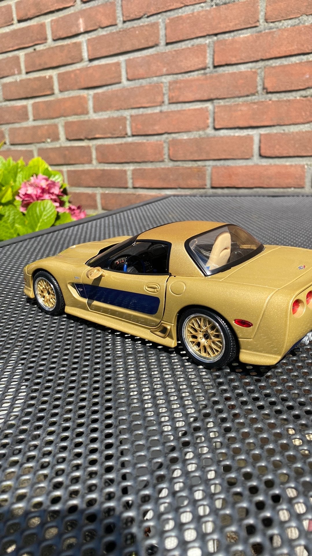Mooi model Chevrolet 1/18, Ophalen of Verzenden, Zo goed als nieuw, Maisto