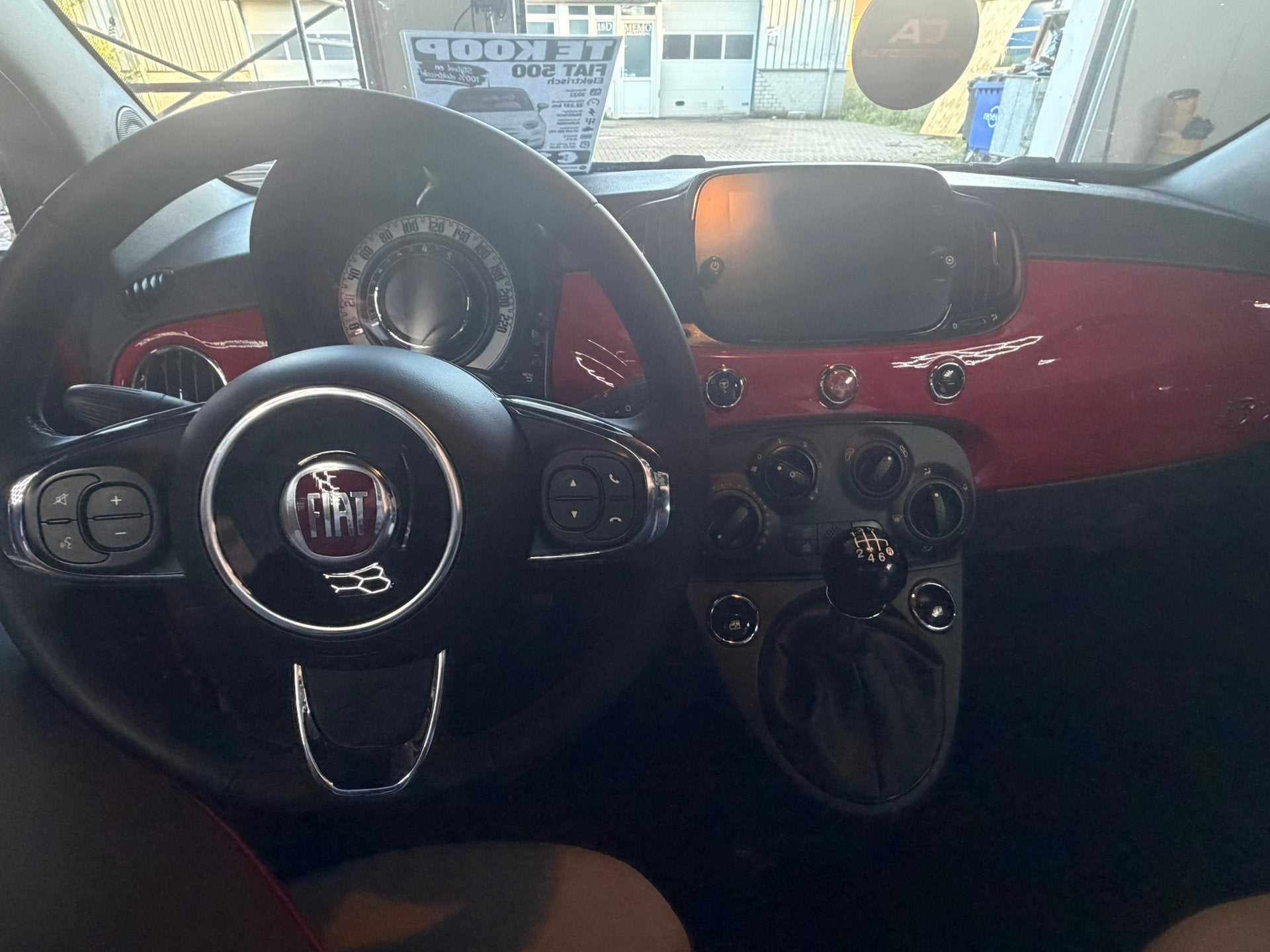 Foto 11 van Fiat 500 1.0 Hybrid Dolcevita