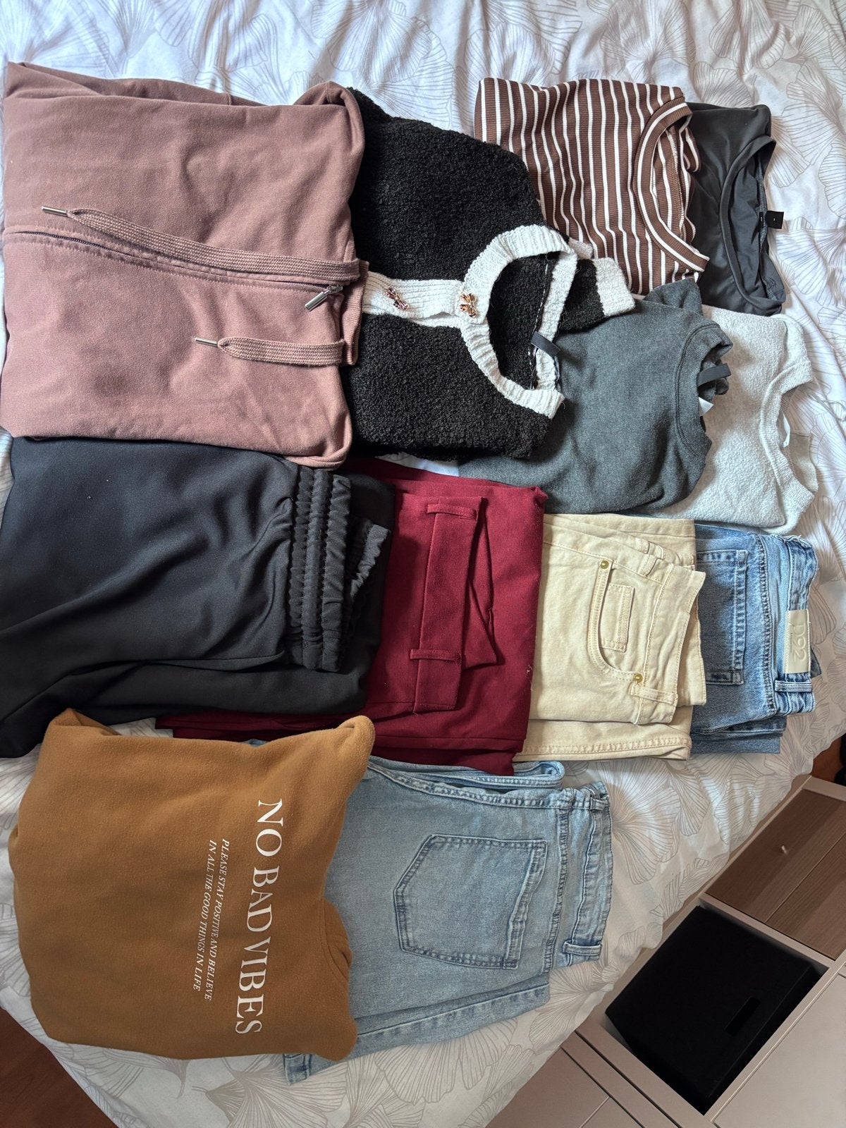 Grote kledingbundel maat 38/40: truien, broeken en meer!, Kleding | Dames, Ophalen of Verzenden, Zo goed als nieuw