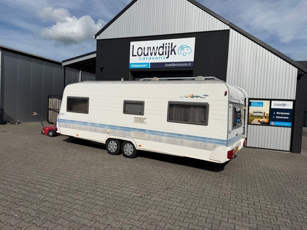 HOBBY Excellent 610 UL '02 (Enkele Bedden)), Caravans en Kamperen, Rondzit, Hobby, 2 aparte bedden, Bedrijf