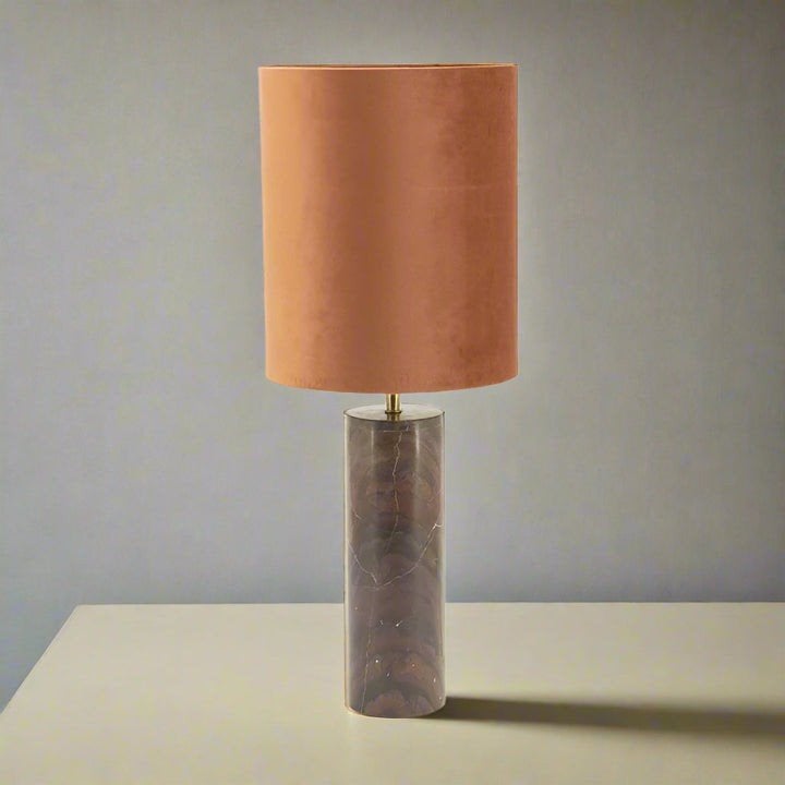Exclusieve lamp met marmeren voet en suède kap, 50 tot 75 cm, Modern, Exclusief, Ophalen of Verzenden, Zo goed als nieuw