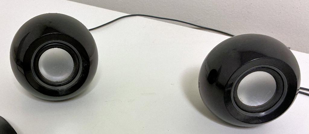 Compacte computer speakerset, Ophalen of Verzenden, Zo goed als nieuw