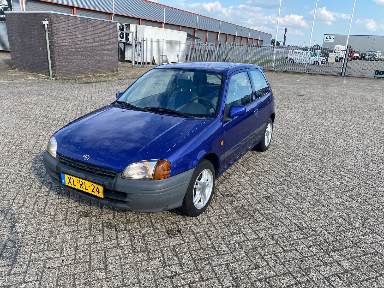 Toyota Starlet 1.3 16V 1998 Blauw, 15 km/l, 74 pk, 4 cilinders, Starlet
