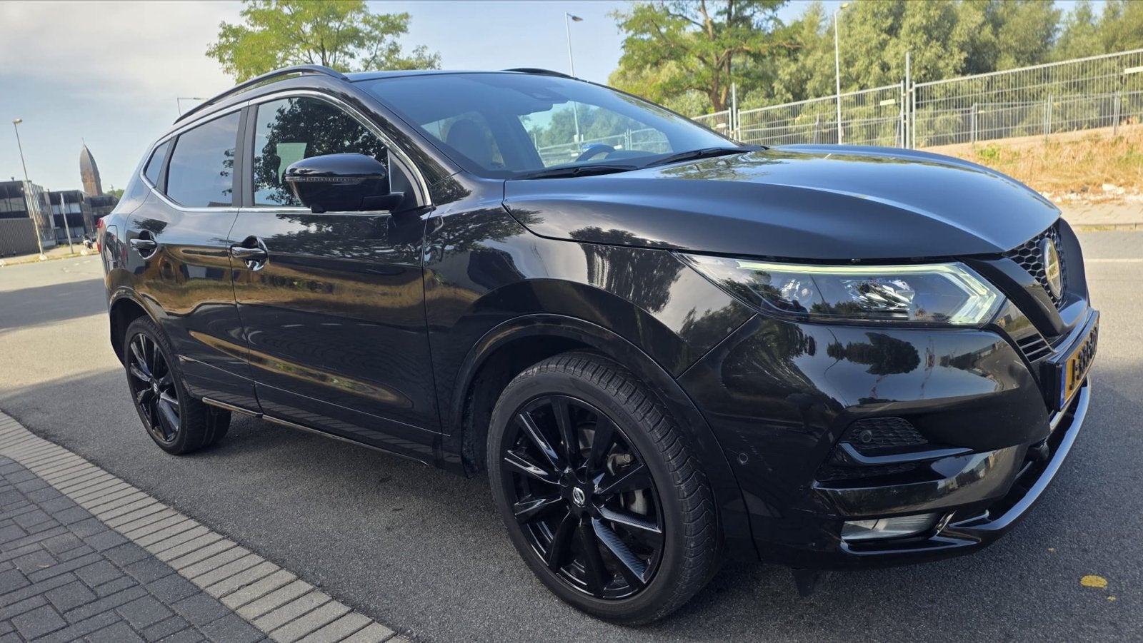 Nissan Qashqai 1.3 Dig-t 160pk DCT Evapo 2020 Zwart, 4 cilinders, 1290 kg, Zwart, Particulier