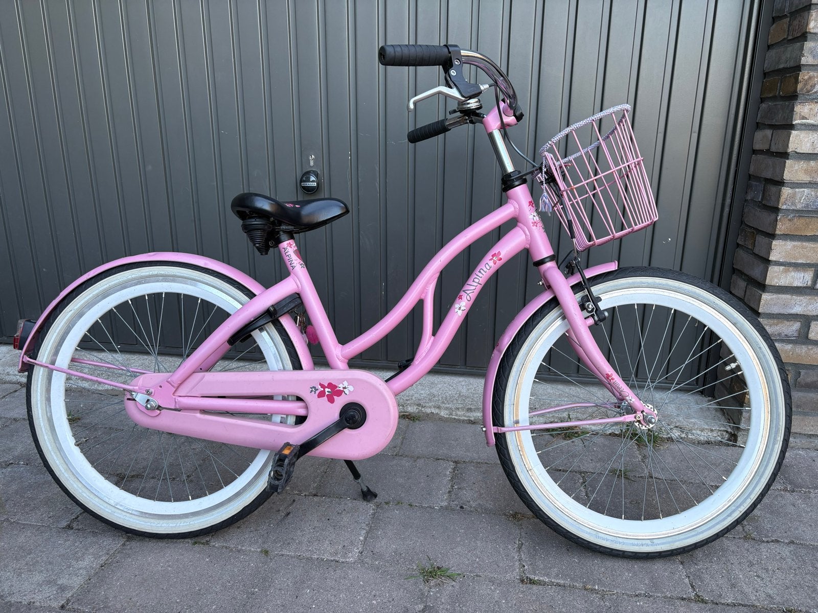 Alpina roze cruiser 22 inch met mandje, Ophalen, 22 inch, Gebruikt, Velgrem