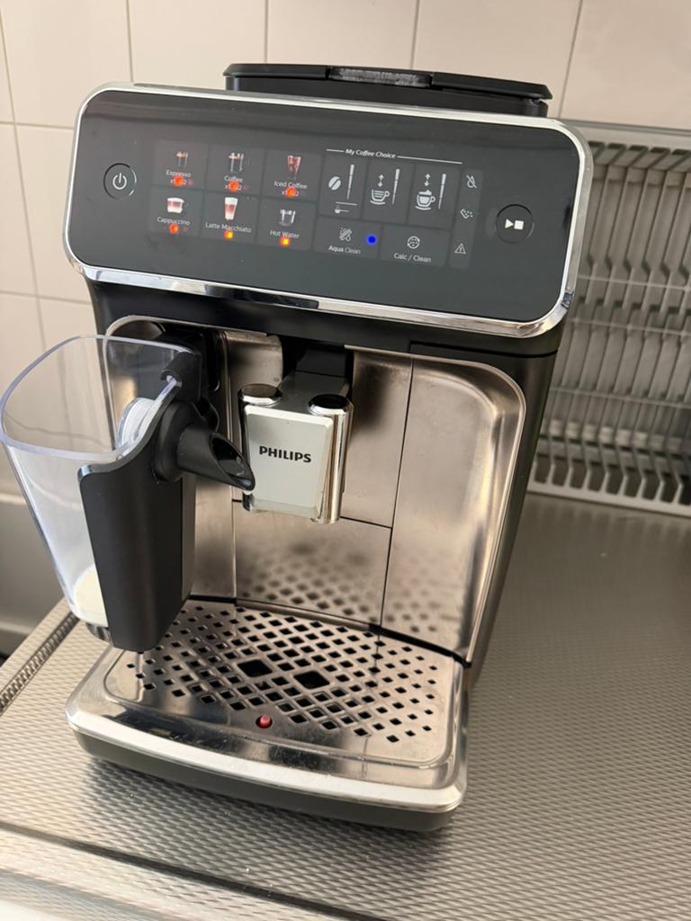 Philips lattego 3300 koffiebonenmachine zo goed als nieuw, Witgoed en Apparatuur, Ophalen, Zo goed als nieuw, Koffiemachine