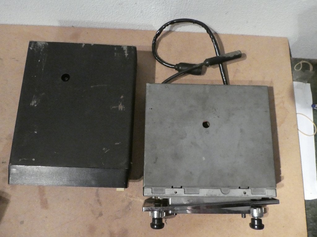 2 x 8 track radio, Ophalen of Verzenden, Gebruikt