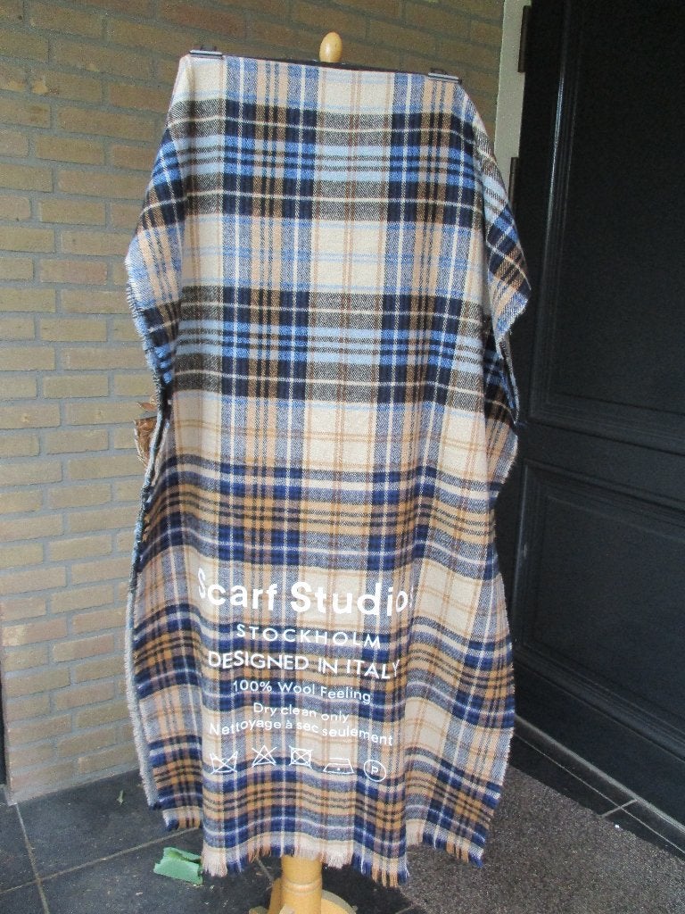 Sjaal Scarf Studios, Verzenden, Maat 46/48 (XL) of groter, Zo goed als nieuw, Scarf Studios