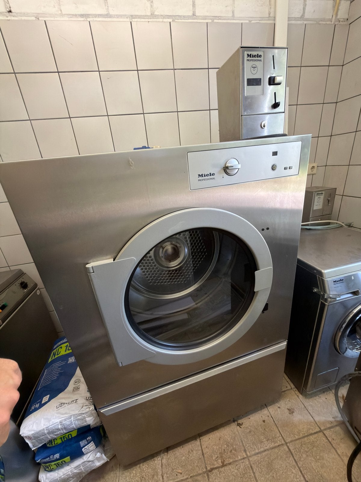 Miele Professional gasdroger PT 5201 SO – 8 kg – werkend, Ophalen, 6 tot 8 kg, Gebruikt, Voorlader