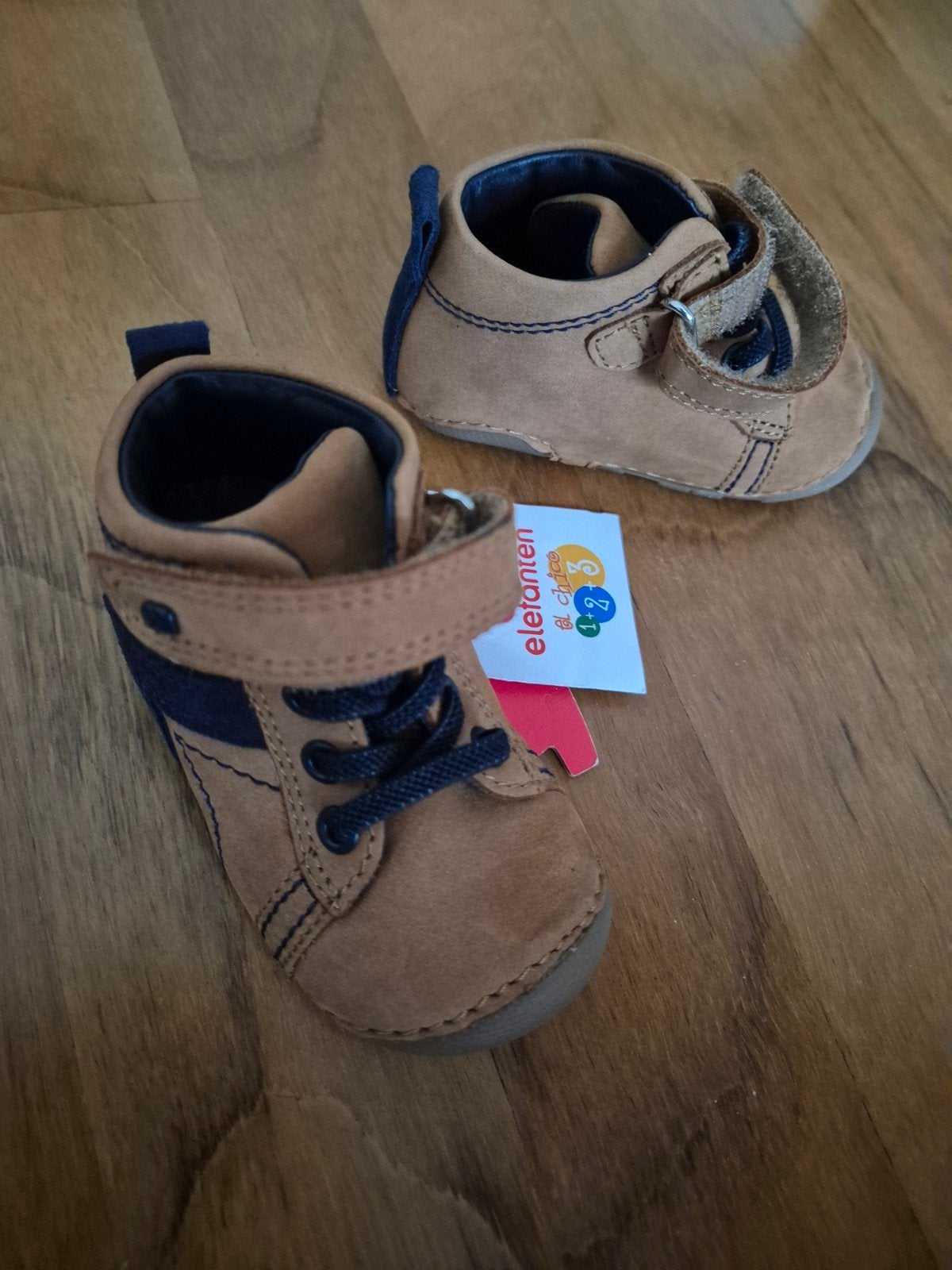 Nieuw maat 18 elefanten, Ophalen of Verzenden, Nieuw, Jongetje of Meisje, Schoentjes