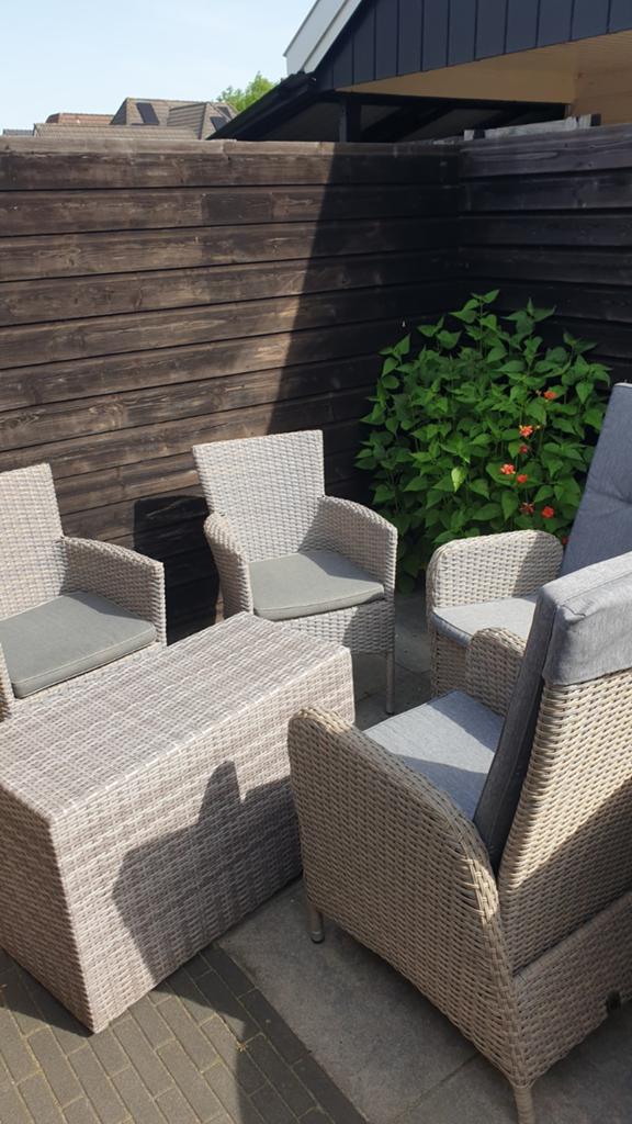 Set Le Sud met 2 tuinstoelen en tafel, Ophalen, 4 zitplaatsen, Bijzettafel, Zo goed als nieuw