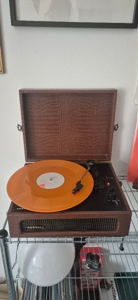 Platenspeler Crosley Voyage Bruin Slangenleer, Pitch-regelaar, Zo goed als nieuw, Platenspeler, Ophalen
