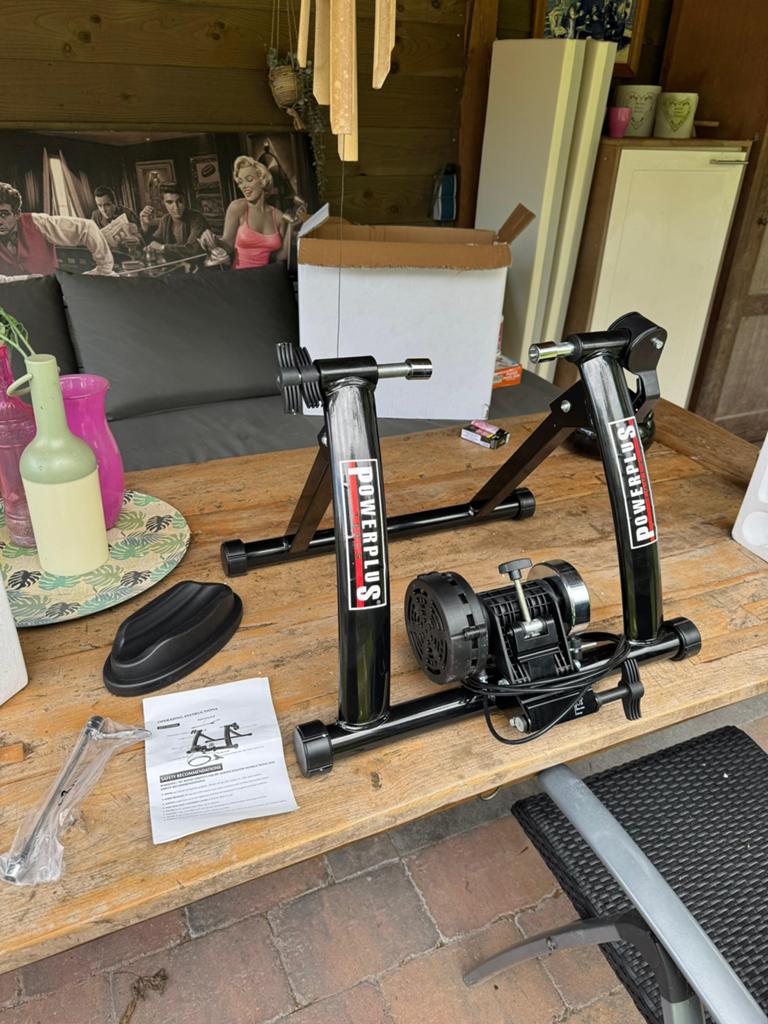 Powerplus fietstrainer, Fietsen en Brommers, Fietsaccessoires | Fietsgereedschap, Nieuw, Ophalen