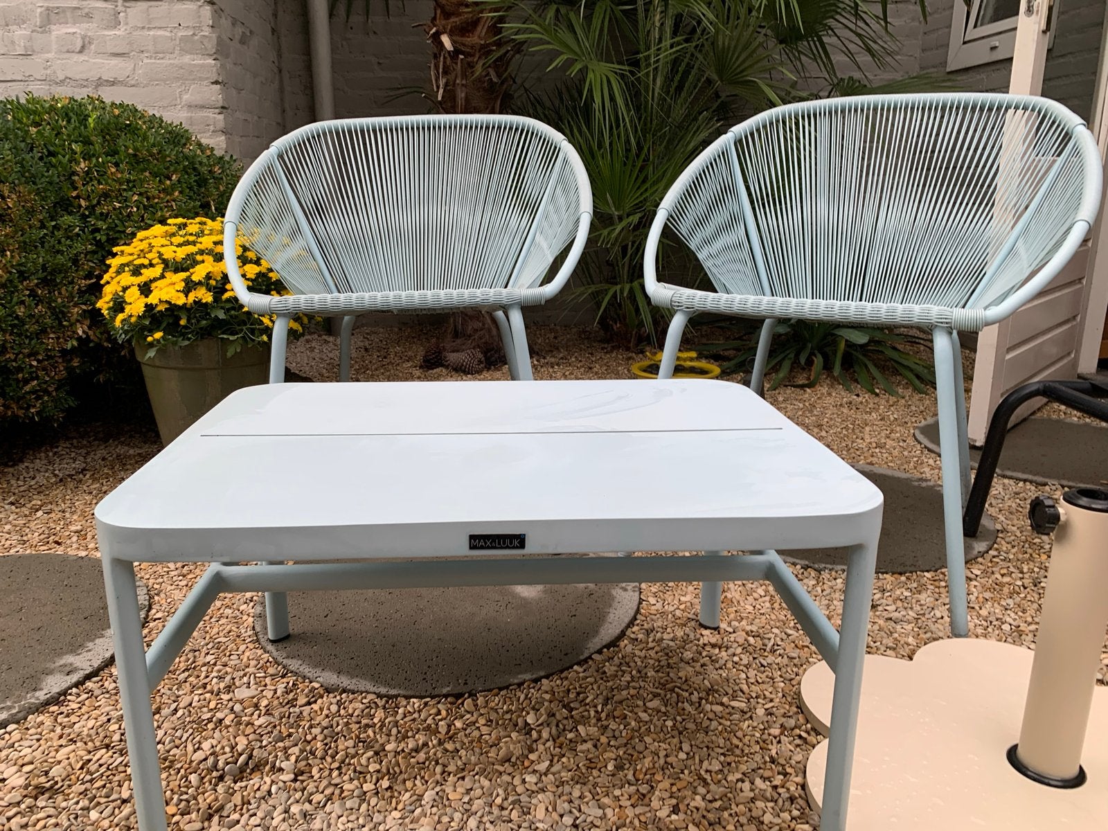 Max &Luuk Tuintafeltje met 2 bijbehorende tuinstoelen, Kunststof, Gebruikt, Eettafel, Tuinset