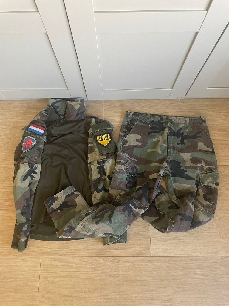 Invader gear airsoft kleding set, maat M, woodlands, Ophalen of Verzenden, Gebruikt