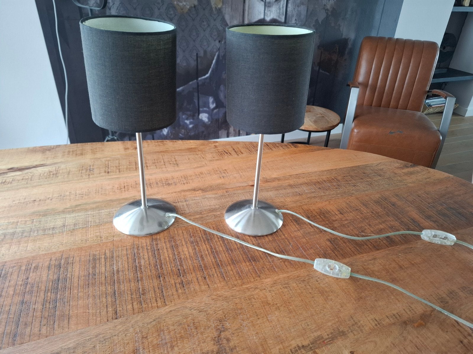 Set van 2 moderne tafel/nacht lampen met stoffen kap, Huis en Inrichting, Lampen | Tafellampen, Ophalen, Gebruikt, Metaal, Met kap