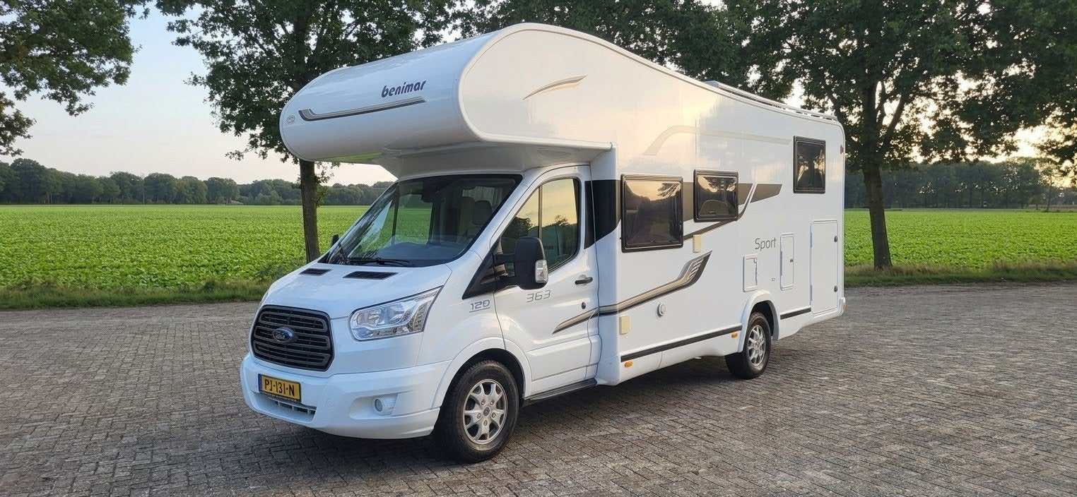Benimar Sport 363 Camper - B of C1 -  Grote garage - Twinbed, Caravans en Kamperen, Standaard zit, Ringverwarming, Ford, 6 tot 7 meter