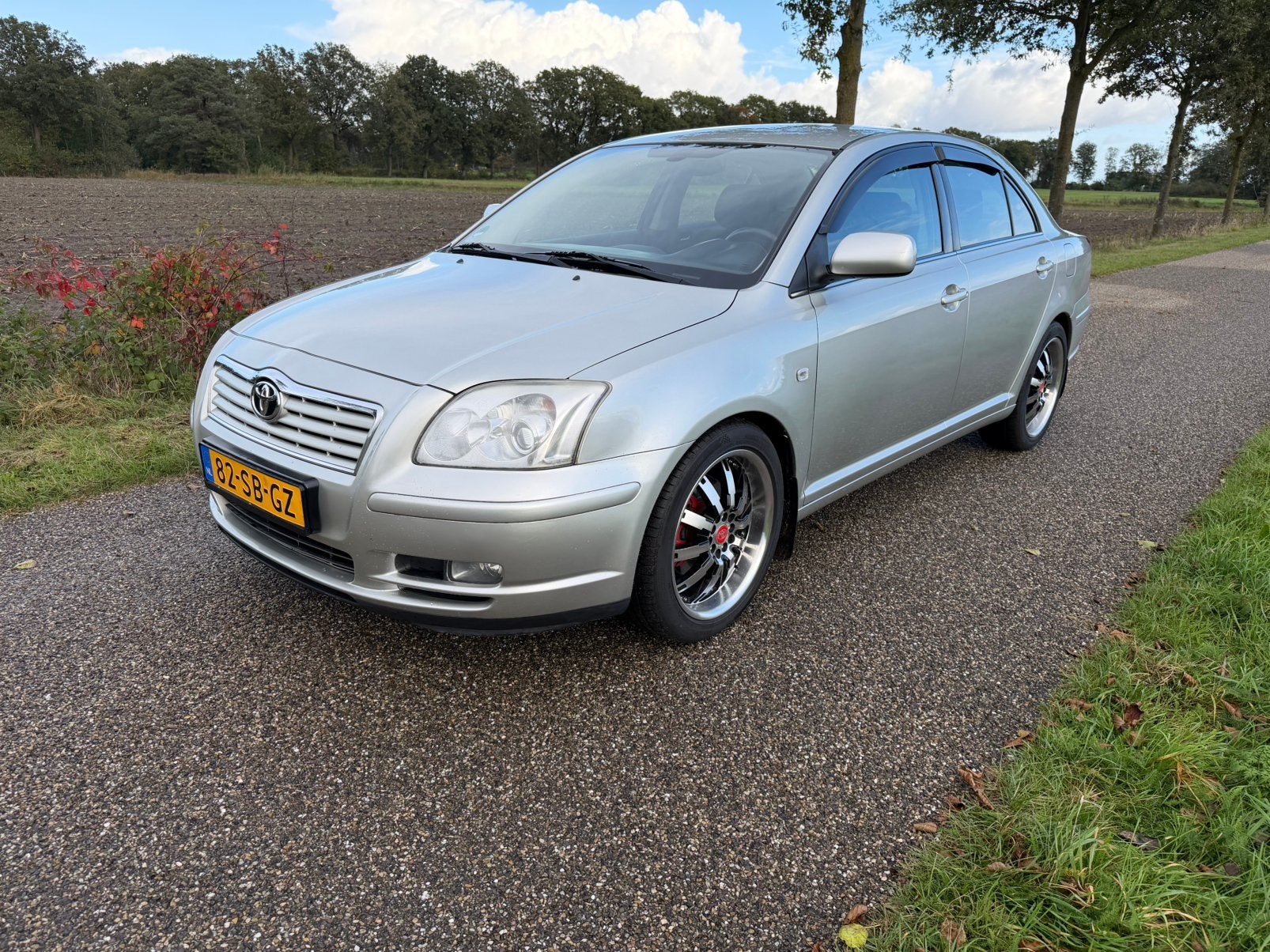 Toyota Avensis 2.0 16V Vvt-i, Lage kilometers, Inruil mogeli, 1998 cc, Stof, Avensis, 4 cilinders