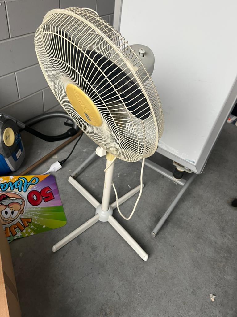 Gratis staande ventilator, Ophalen, Statiefventilator